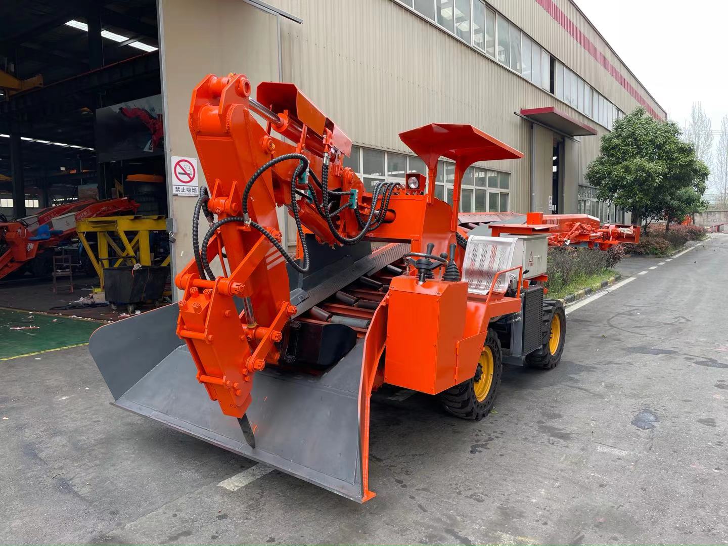 小型扒渣機(jī)斗齒，作為隧道扒渣機(jī)的易損配件該如何去維護(hù)